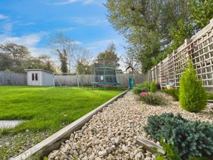 Photo 21- click for photo gallery